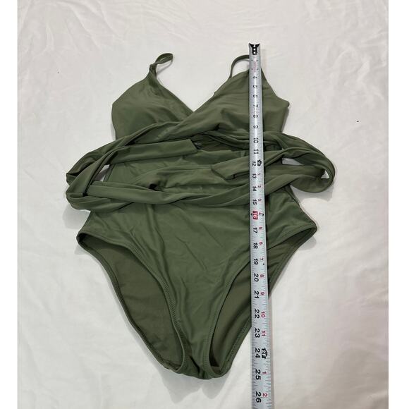 Aerie Womens Medium Long Green Full Coverage One Piece Swimsuit Summer Beach - Picture 6 of 6